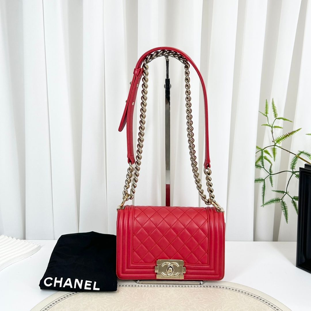 Chanel Caviar Quilted Small Boy Flap Red